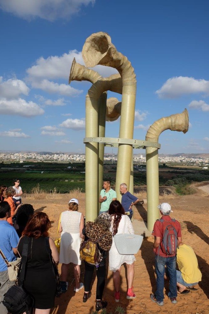 בראש הר הזבל